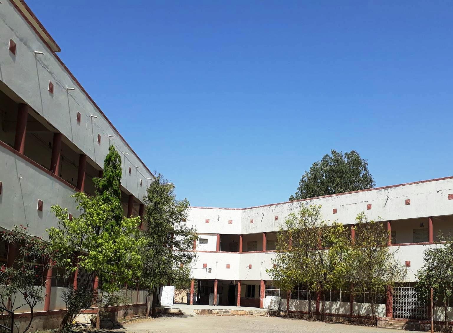L.R. Valia Arts and P.R. Mehta Commerce College